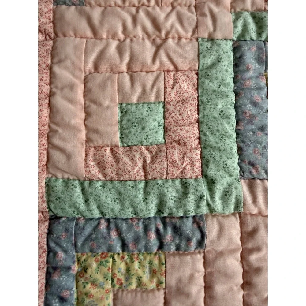 Amish Baby Quilt Hand Sewn Pastel Floral Pattern Cream Back 26x38 New